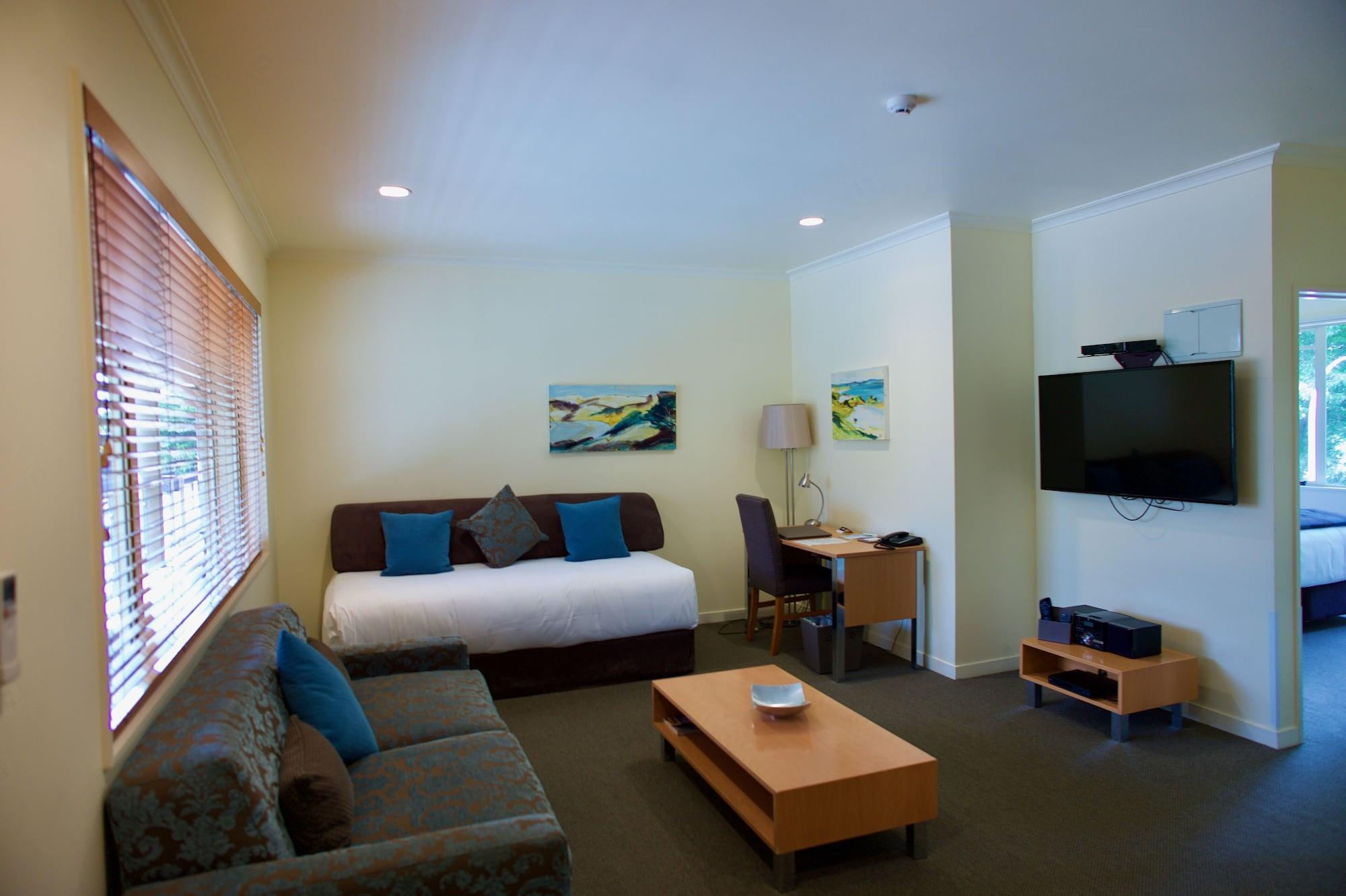 Regal Palms Resort Роторуа Екстериор снимка A typical one-bedroom apartment at the hotel
