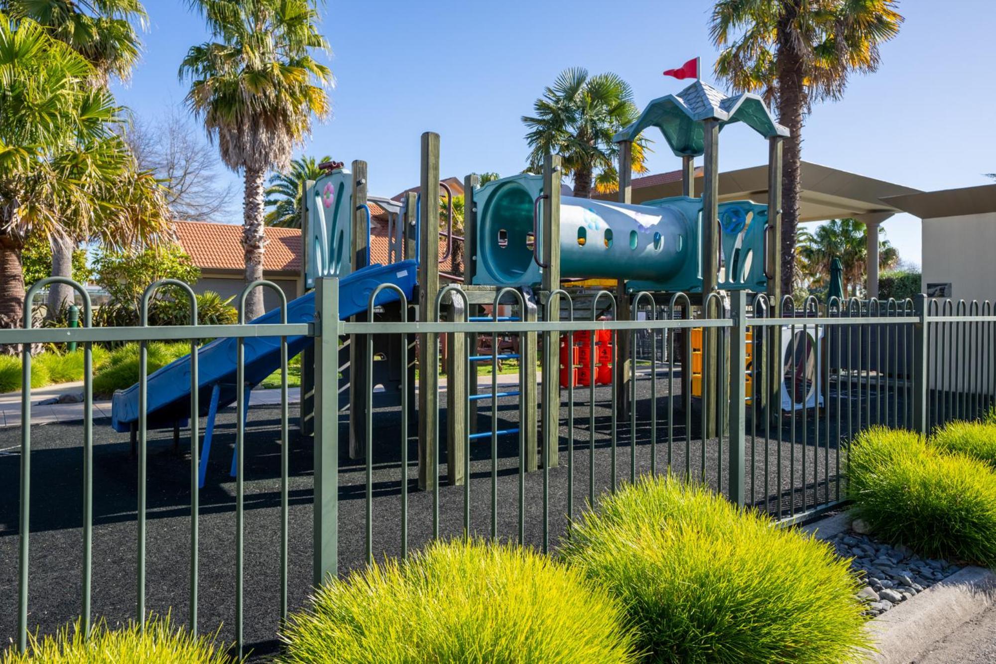 Regal Palms Resort Роторуа Екстериор снимка Playground at the park